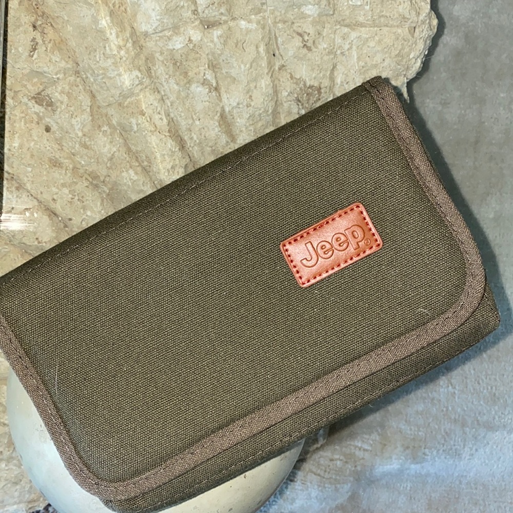 Jeep Grand Cherokee Overland Compartment Wallet